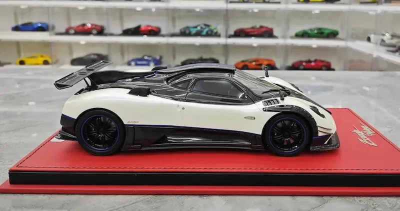 1:18 Pagani 2017 Zonda 760 Riviera