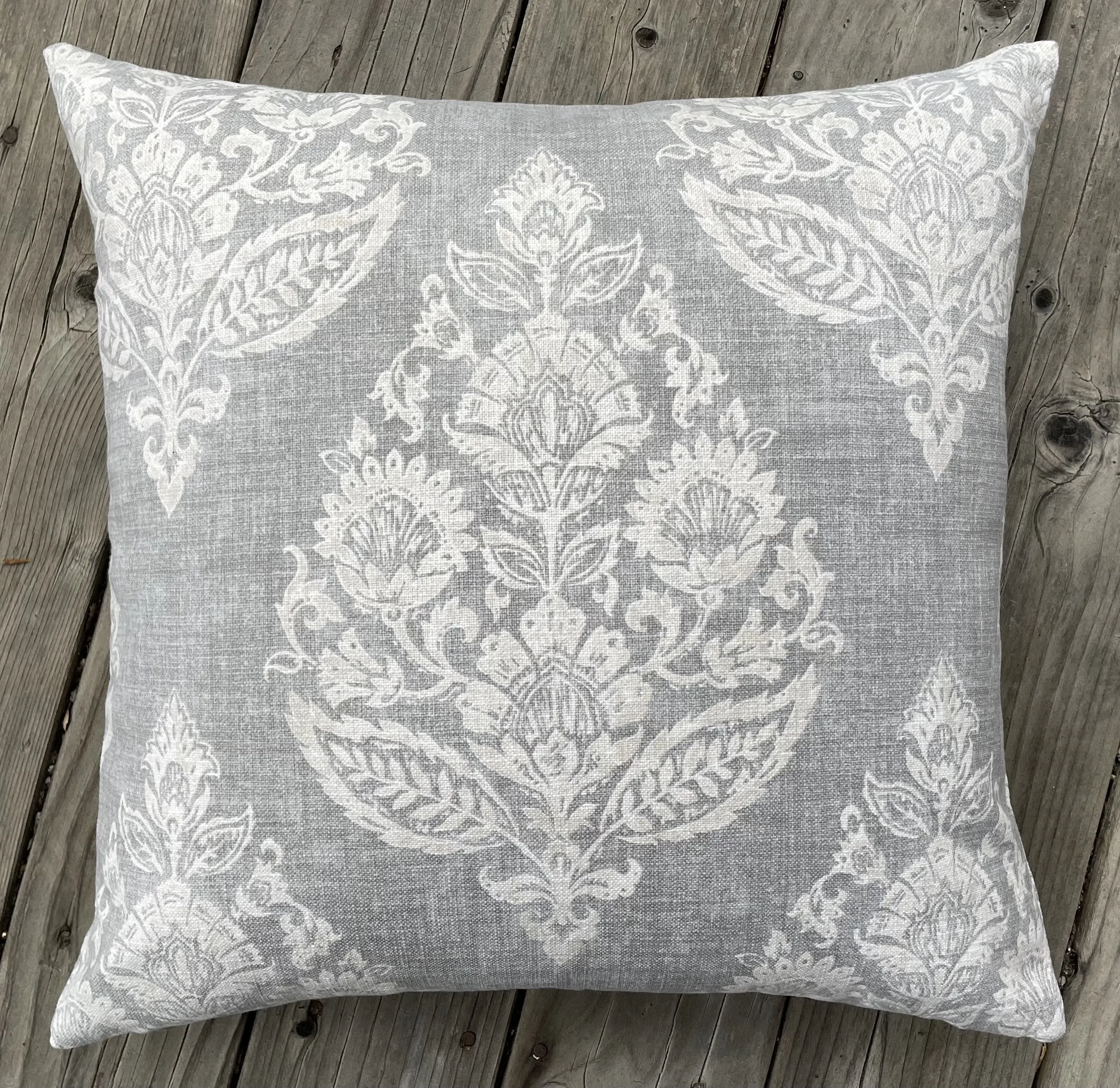 Block Print Damask Pillow Cover / Pink Cream Floral Cushion / Damask Pillow Cover / French Country Pillow Cover