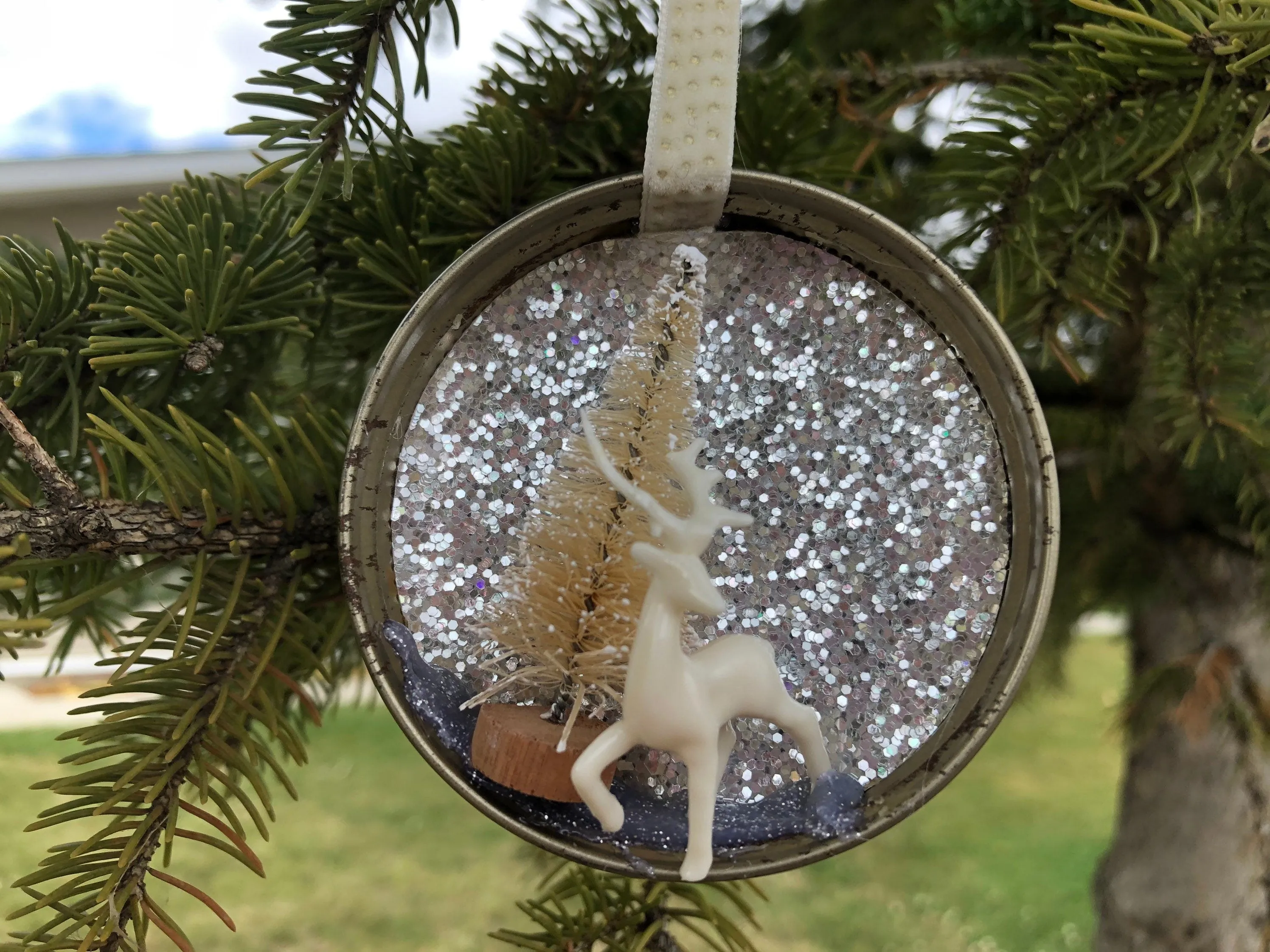 Deer Themed Christmas Ornament in Mason Jar Ring