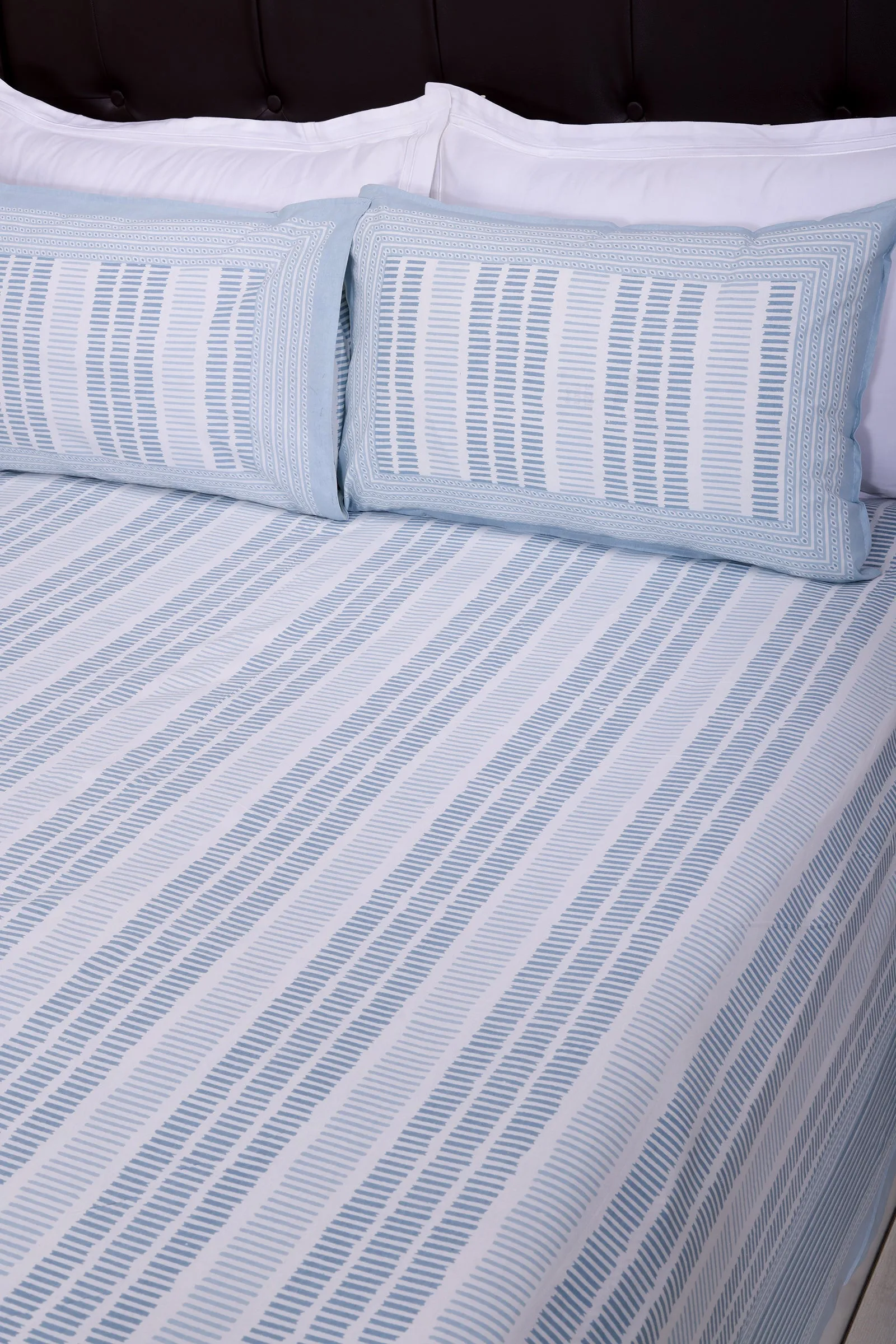 Gayatri Binary Blue Cotton Bedsheet