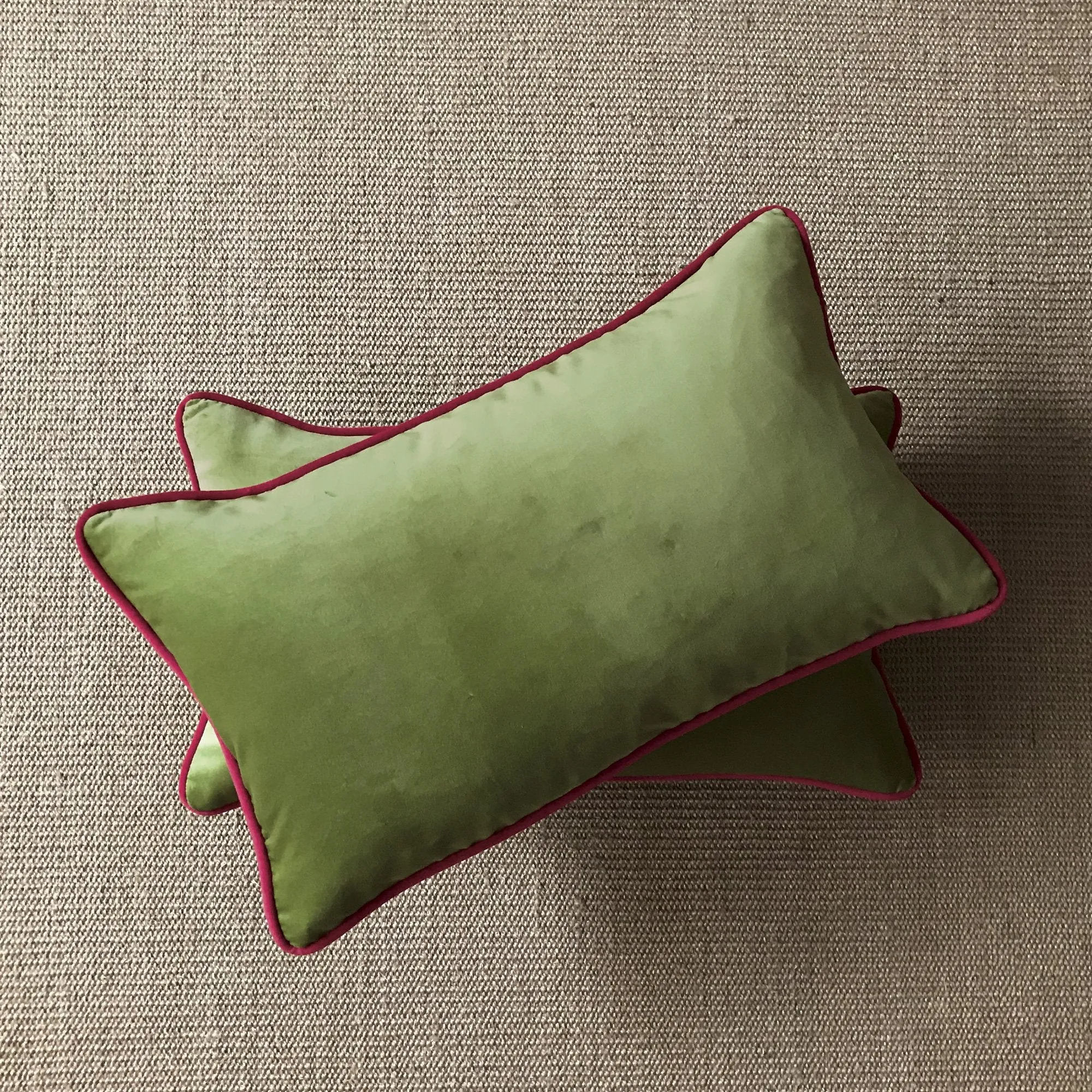 Green and Red Holiday Velvet Lumbar Pillow Cover 13x22