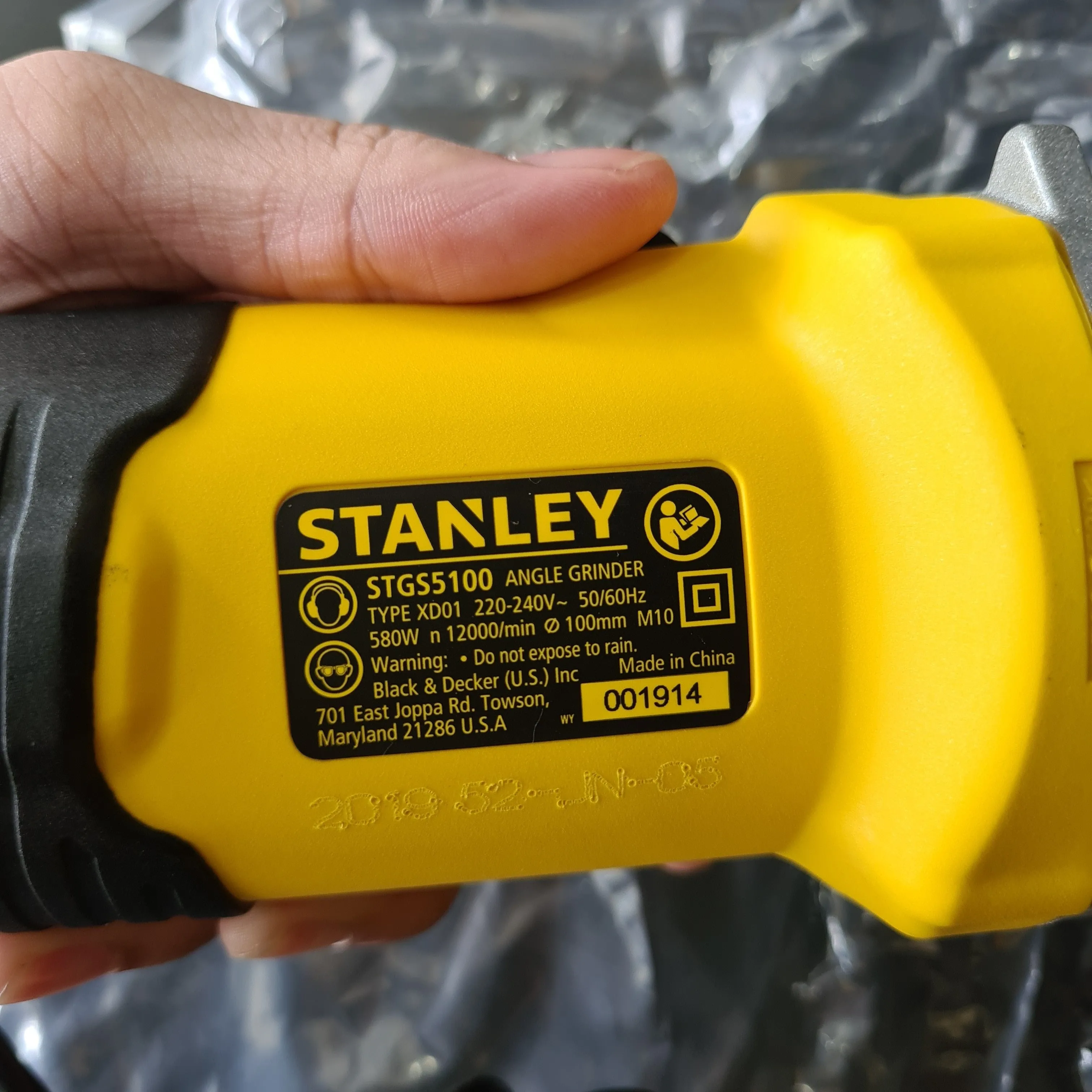 Stanley 4" 580W Angle Grinder (Disc Grinding Machine) | Model : STGS5100-XD