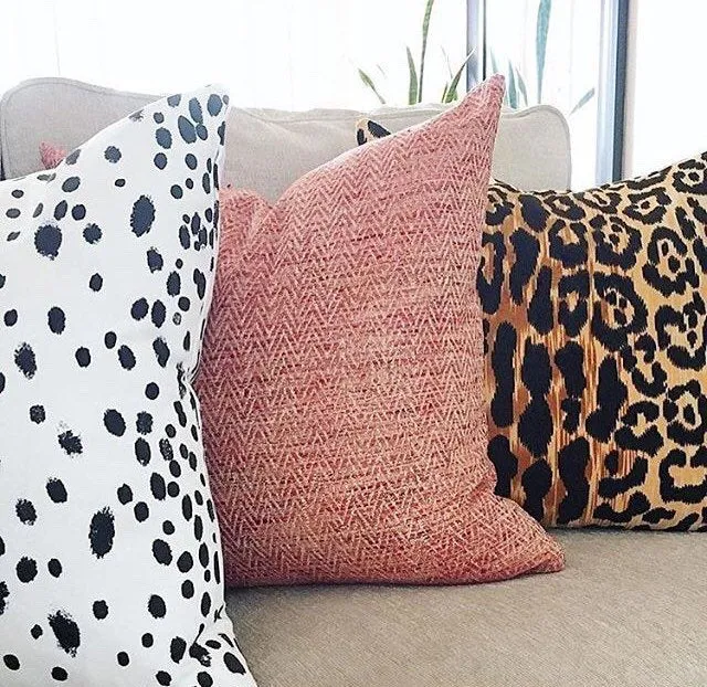 Velvet Cheetah Cushion Cover / Velvet Leopard Pillow / Animal Print  ZIPPER Pillow Cover / Jamil Natural Pillow / Beverly Hills Hotel Pillow