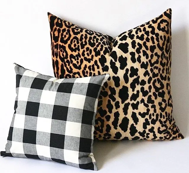 Velvet Cheetah Cushion Cover / Velvet Leopard Pillow / Animal Print  ZIPPER Pillow Cover / Jamil Natural Pillow / Beverly Hills Hotel Pillow